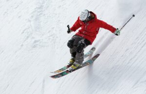 Individual seeking the best ways to recover from a ski injury